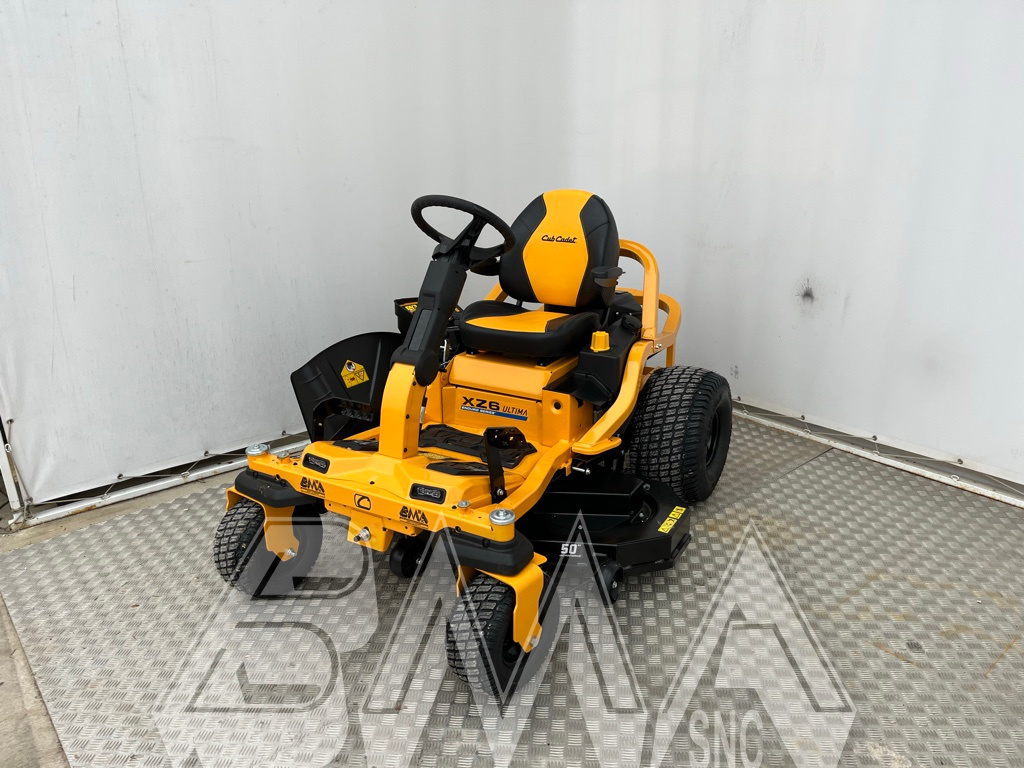 CUB_CADET_XZ6_127_TRATTORINO_RAGGIO_ZERO_VOLANTE_11.jpg